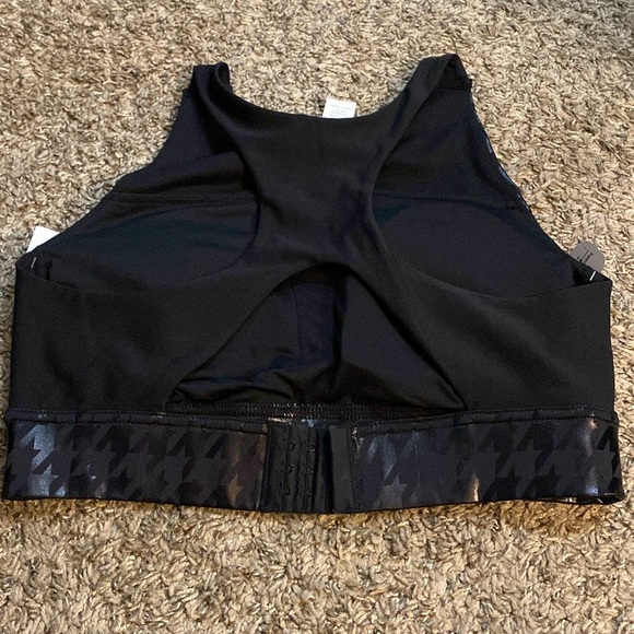 Women’s Xersion Sports Bra - Picture 6 of 6